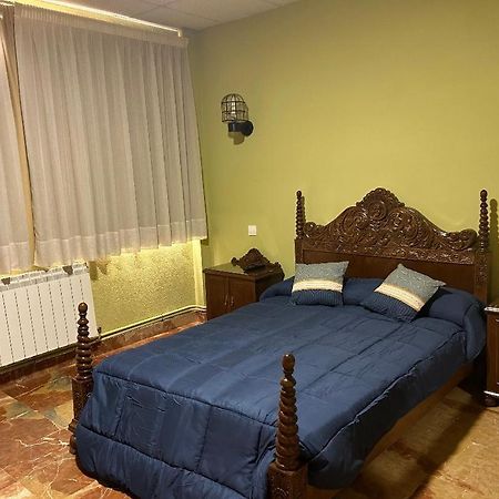 Hostal Transilvania Santa Cruz de Moncayo Luaran gambar