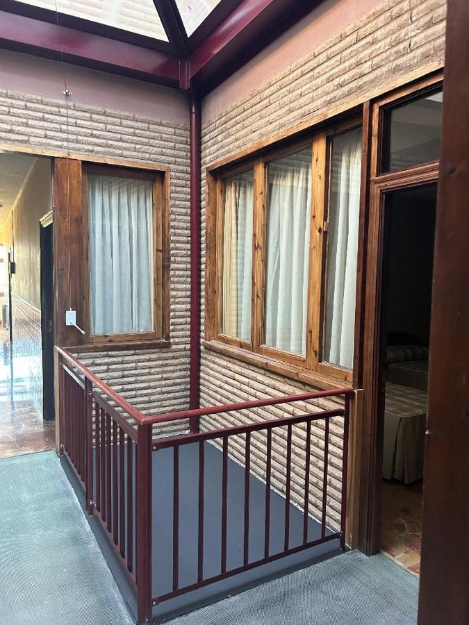 Hostal Transilvania Santa Cruz de Moncayo Luaran gambar