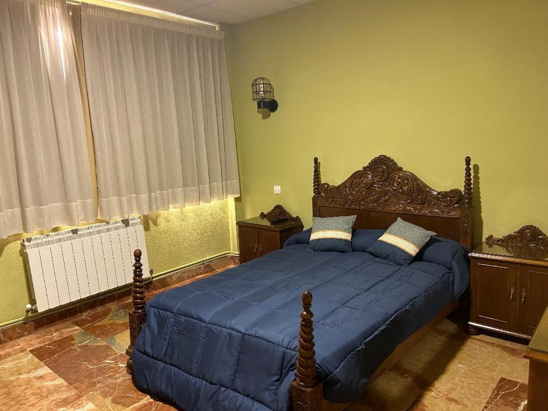 Hostal Transilvania Santa Cruz de Moncayo Luaran gambar